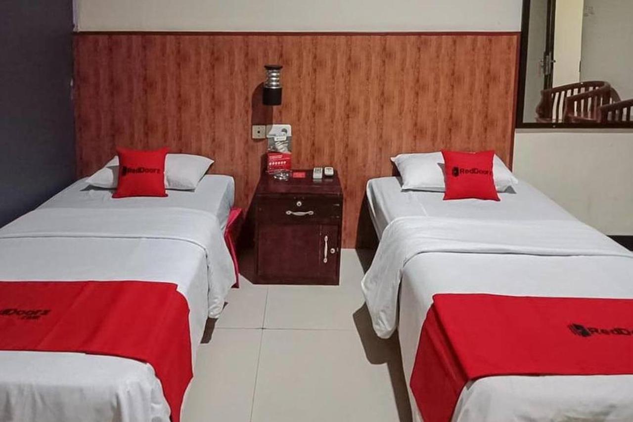 Reddoorz @ Sorong City Center Exterior foto